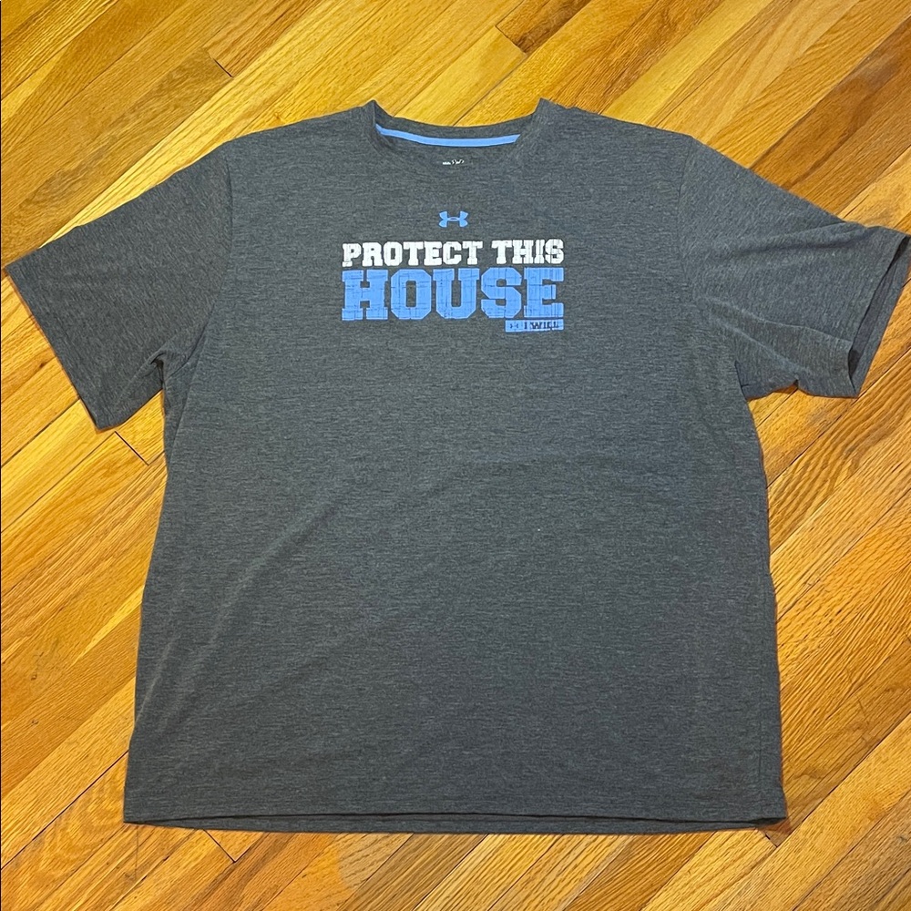 UNDER ARMOUR Men’s Charcoal, Blue and White Sporty Athletic Whimsical Tshirt